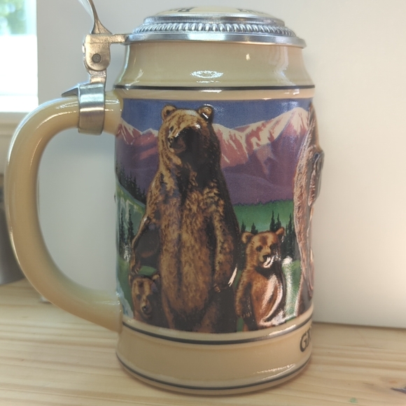 Budweiser "Grizzly Bear" Stein - Picture 2 of 8